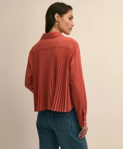 The Cropped Back-Pleat Shirt