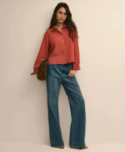 The Cropped Back-Pleat Shirt