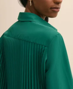 The Cropped Back-Pleat Shirt